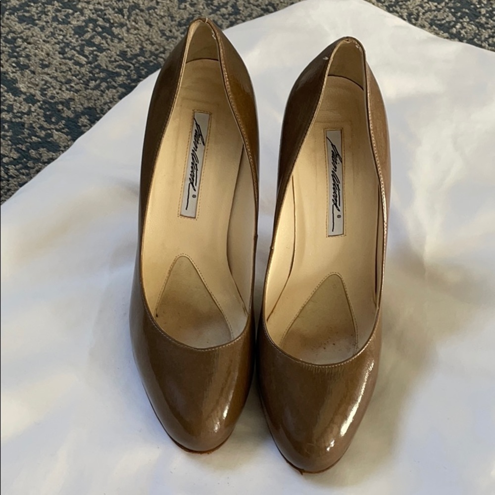 Brian Atwood olive green pumps SZ39